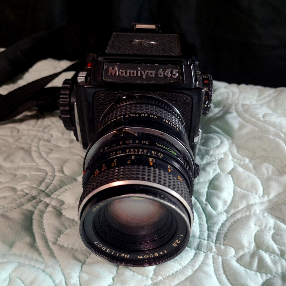 Mamiya 645 Medium Format Rangefinder Film Camera w/80mm Lens Kit